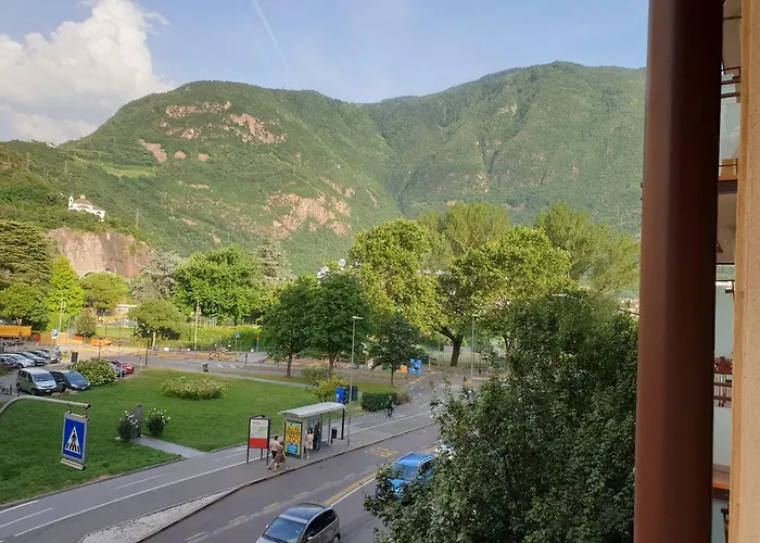 Roma Ariston 8 * بولزانو