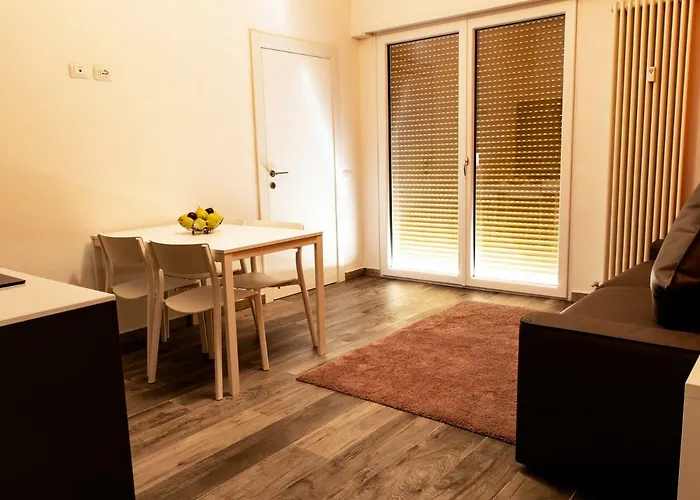 Διαμέρισμα Roma Ariston 8 *